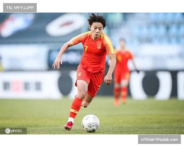 吕悦云与王霜搭档多年 中场默契度成优势